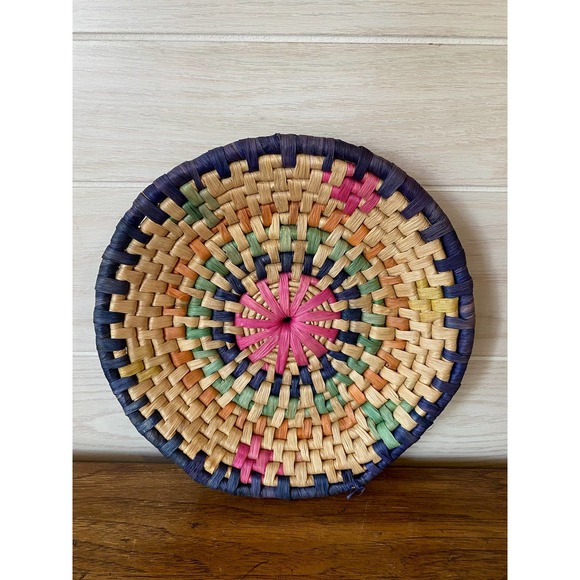 Set of Four Vintage Boho Wicker Wall Baskets / Vintage Wicker Plate Chargers - Picture 2 of 5